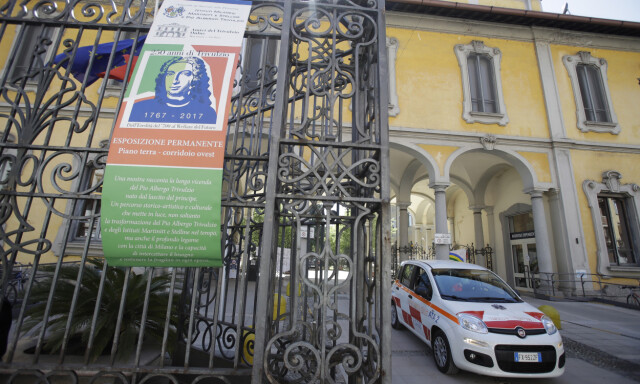 image: 143 døde siste måned: Italiensk politi med razzia på pleiehjem i Milano